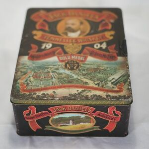 Vintage Jack Daniel's Tennessee Whiskey 1904 Lithographed Tin Box Set w/ Glasses